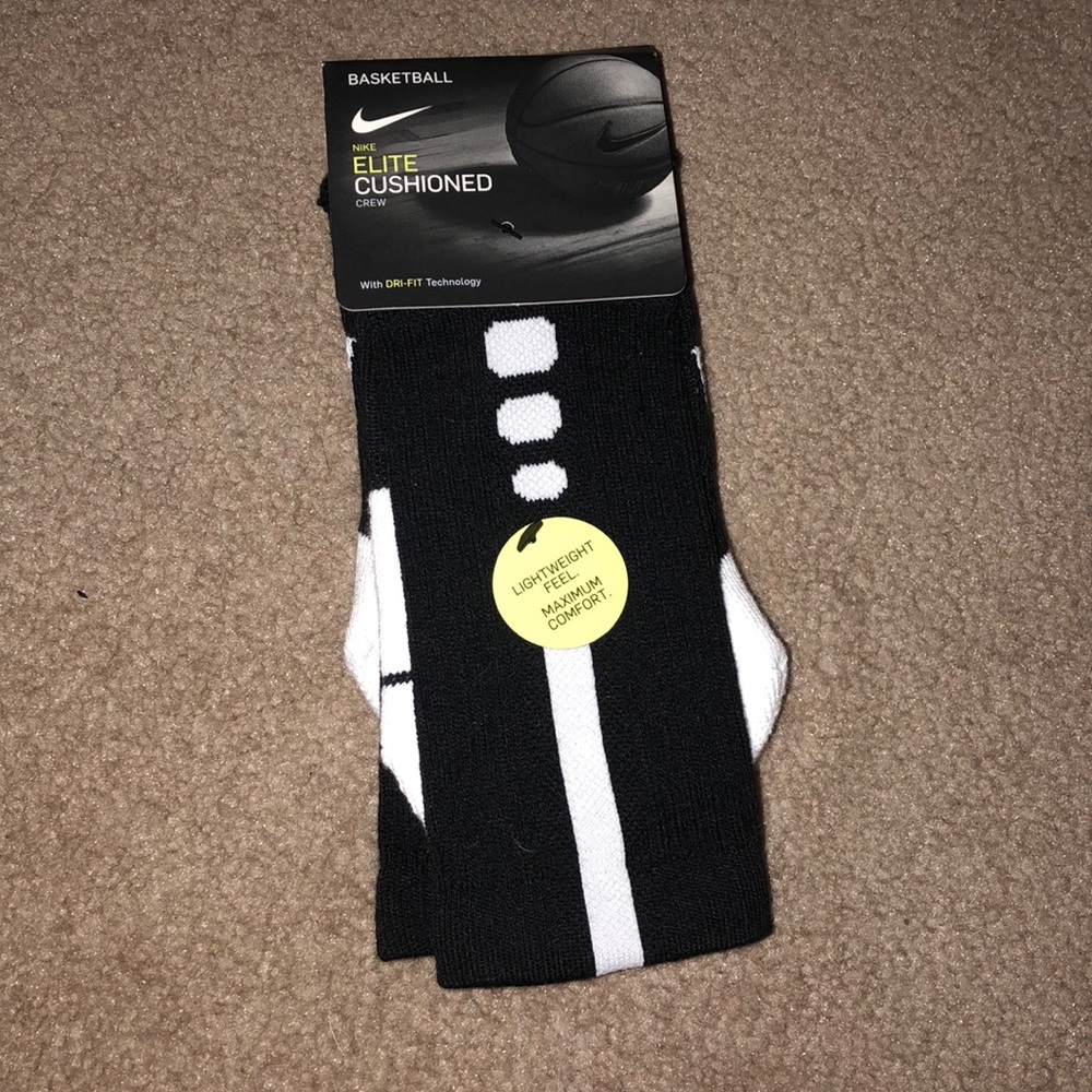 BRAND NEW NIKE ELITE SOCKS